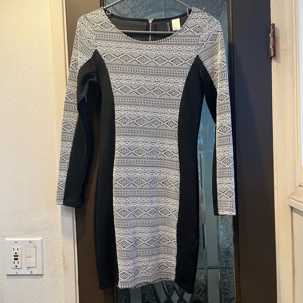 Black and White Patterned Bodycon dress